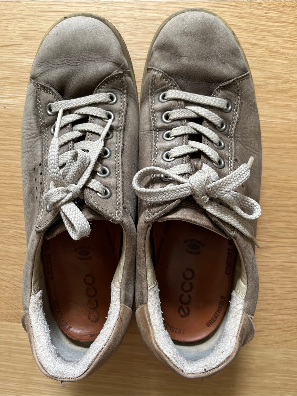 Ecco Neutral Taupe Leather Lace-Up Sneakers